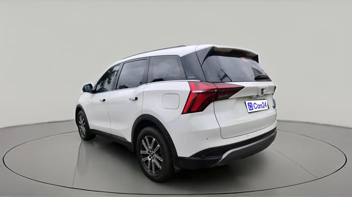 2022 Mahindra XUV700 AX 7 LUXURY D AT 7 STR, Diesel, Automatic, 73,256 km, exterior