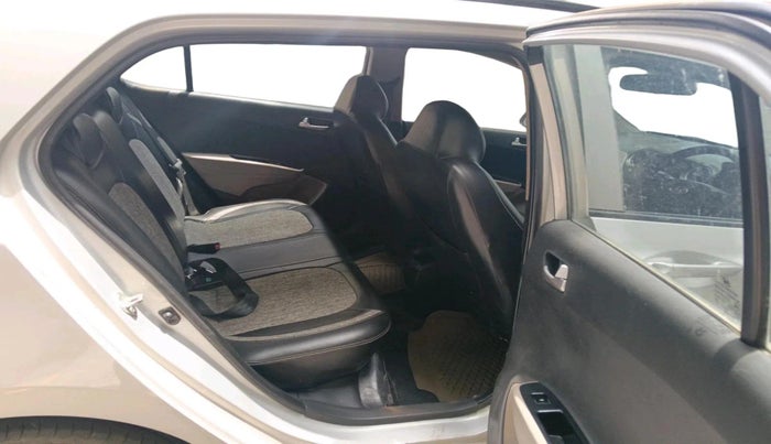 2016 Hyundai Grand i10 SPORTZ 1.2 KAPPA VTVT, Petrol, Manual, 65,754 km, interior