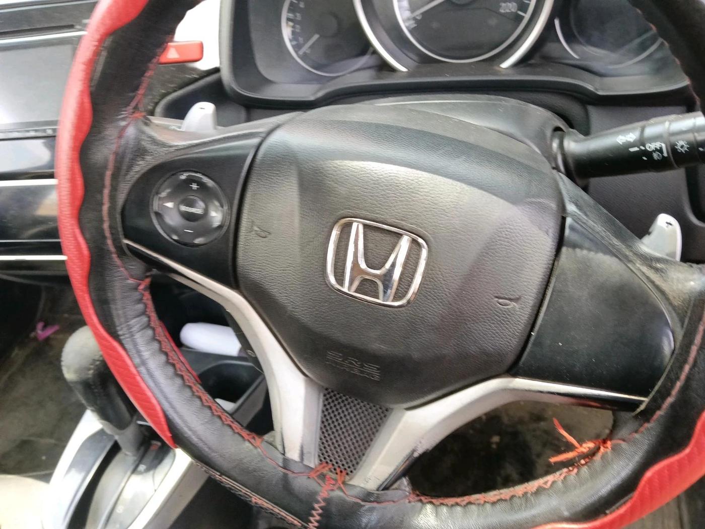 2015 Honda Jazz 1.2L I-VTEC V AT, CNG, Automatic, 1,15,680 km, interior