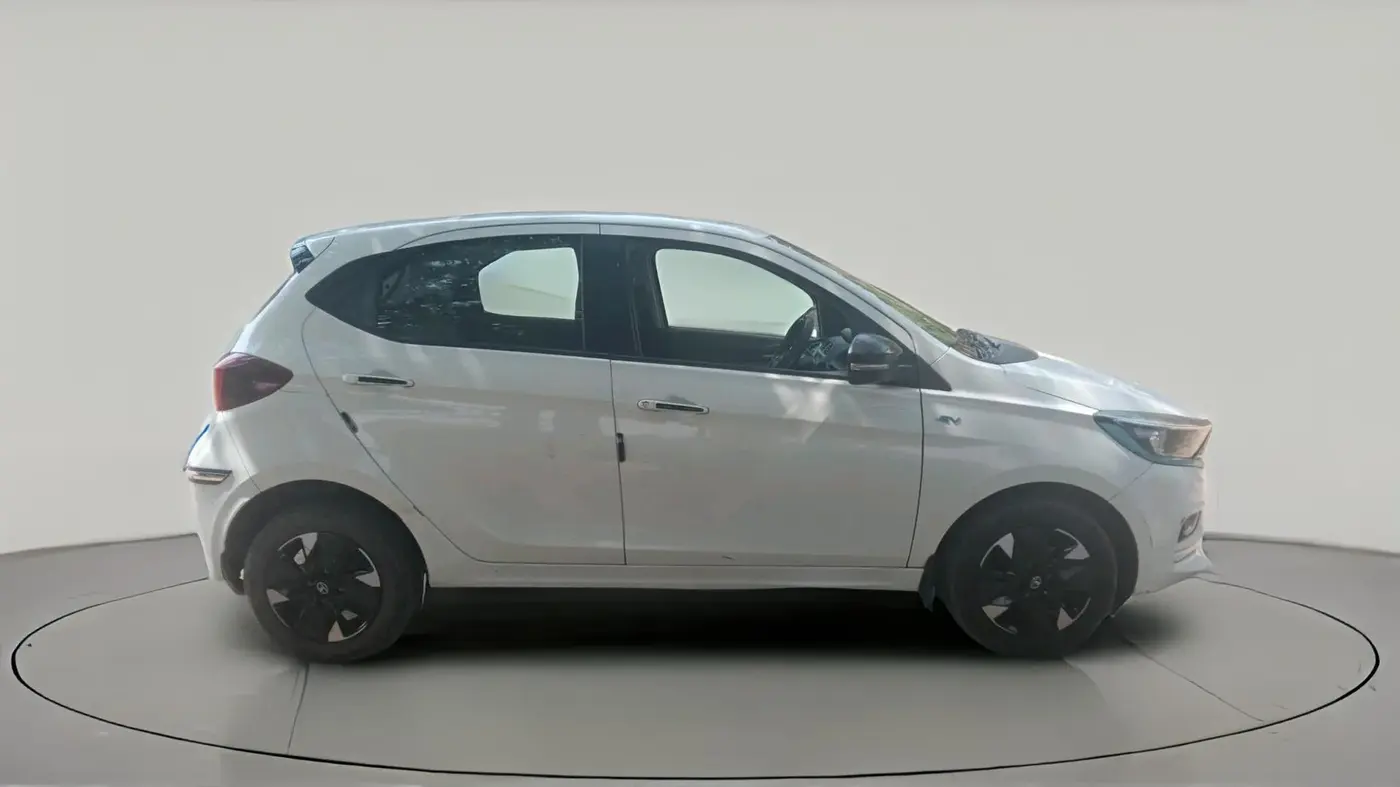 2023 Tata TIAGO EV XZ PLUS LONG RANGE, Electric, Automatic, 53,000 km, exterior