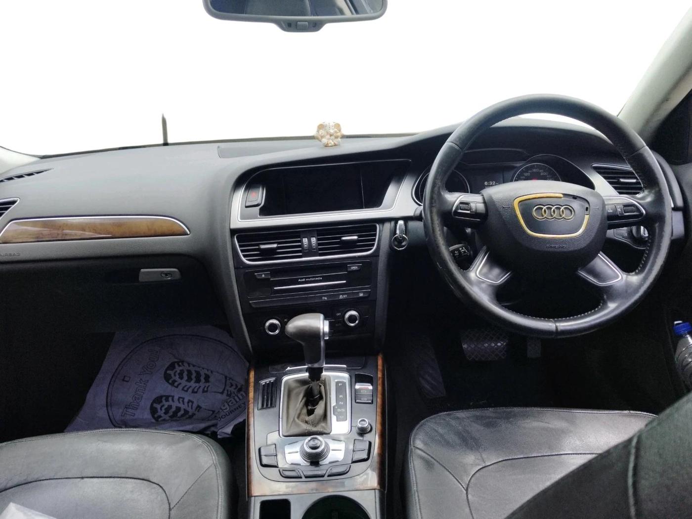 2013 Audi A4 2.0 TDI S LINE, Diesel, Automatic, 1,15,366 km, interior