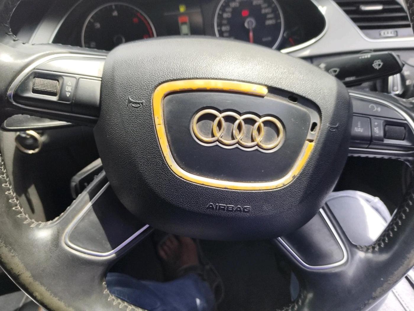 2013 Audi A4 2.0 TDI S LINE, Diesel, Automatic, 1,15,366 km, interior