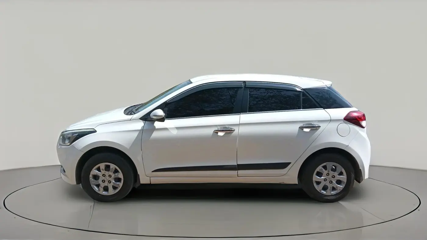 2017 Hyundai Elite i20 SPORTZ 1.4 CRDI, Diesel, Manual, 1,17,302 km, exterior