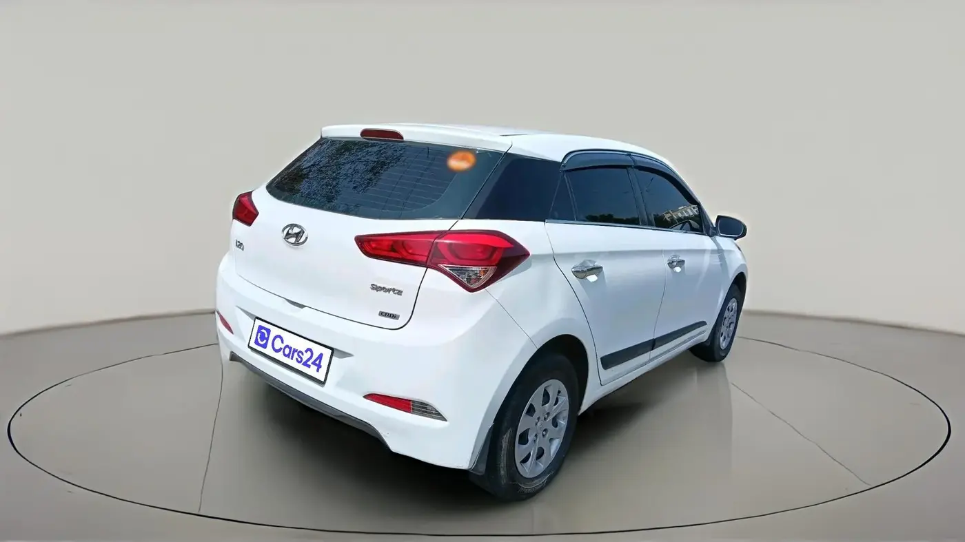 2017 Hyundai Elite i20 SPORTZ 1.4 CRDI, Diesel, Manual, 1,17,302 km, exterior