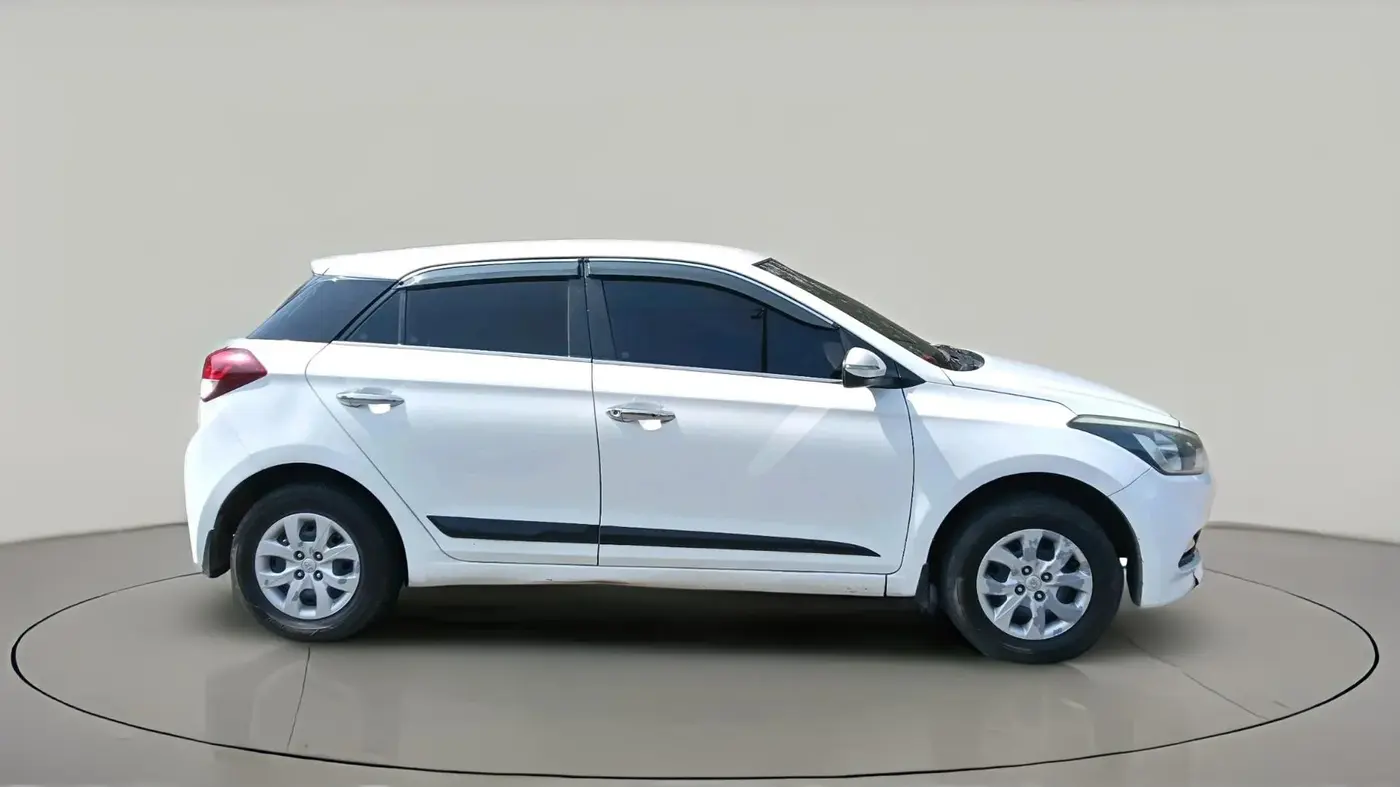 2017 Hyundai Elite i20 SPORTZ 1.4 CRDI, Diesel, Manual, 1,17,302 km, exterior