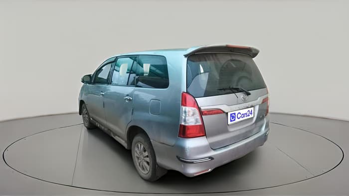 2015 Toyota Innova 2.5 VX 7 STR, Diesel, Manual, 2,11,876 km, exterior