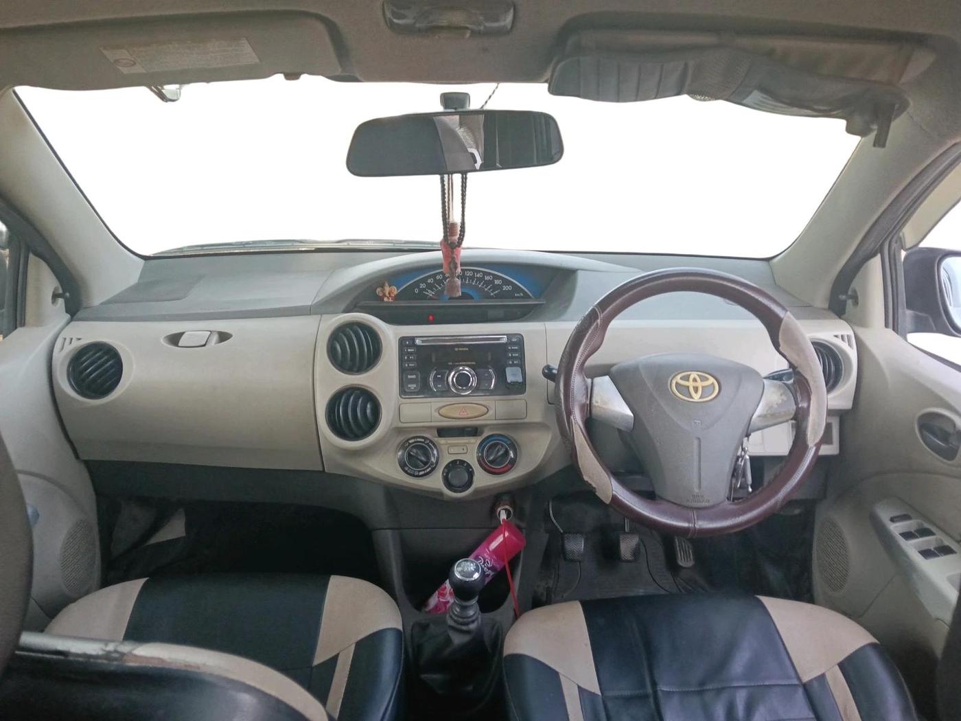 2014 Toyota Etios GD, Diesel, Manual, 1,65,894 km, interior