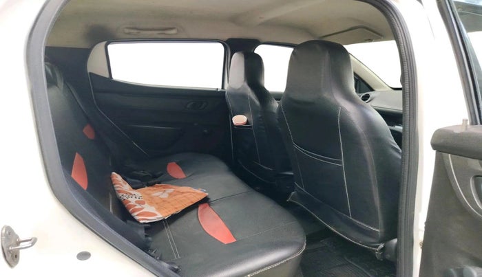 2017 Renault Kwid RXT 1.0 AMT (O), Petrol, Automatic, 61,811 km, interior