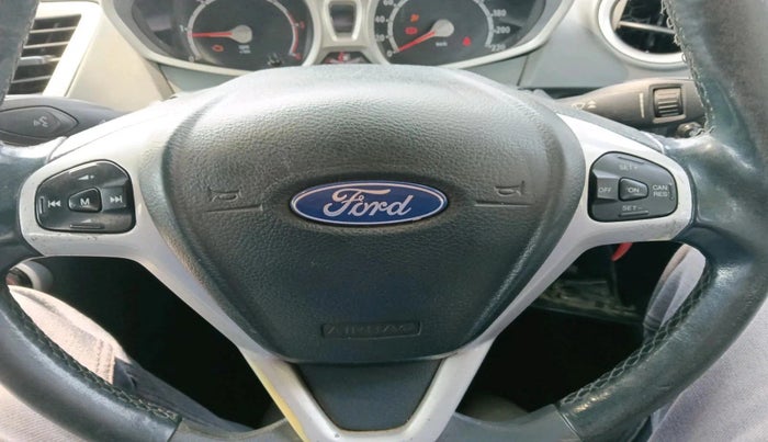 2011 Ford Fiesta TITANIUM DIESEL, Diesel, Manual, 1,10,369 km, interior