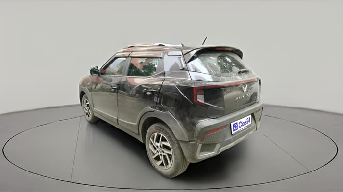 2025 Mahindra XUV 3XO AX5 1.2 L TCMPFi, Petrol, Manual, 42,275 km, exterior