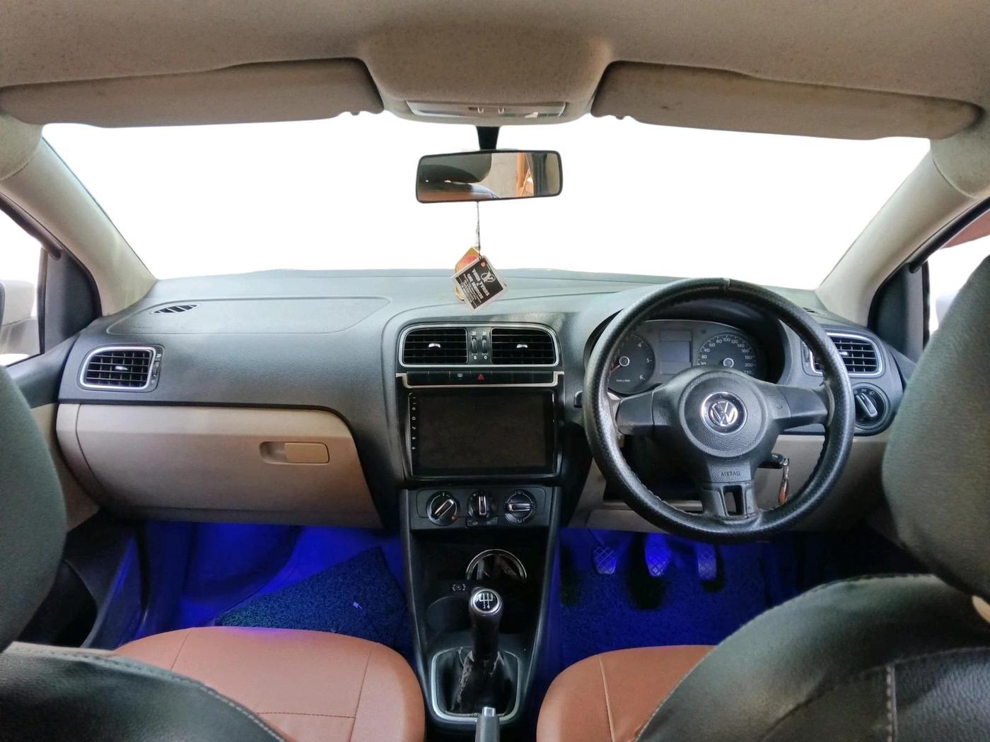 2012 Volkswagen Polo HIGHLINE DIESEL, Diesel, Manual, 1,24,176 km, interior