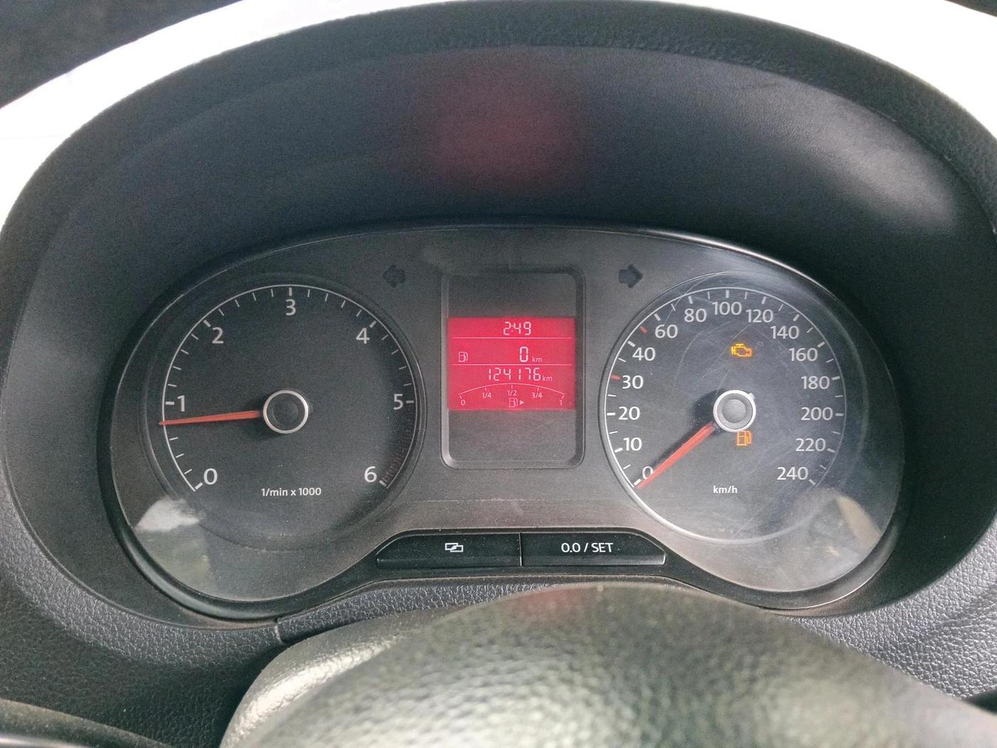 2012 Volkswagen Polo HIGHLINE DIESEL, Diesel, Manual, 1,24,176 km, interior