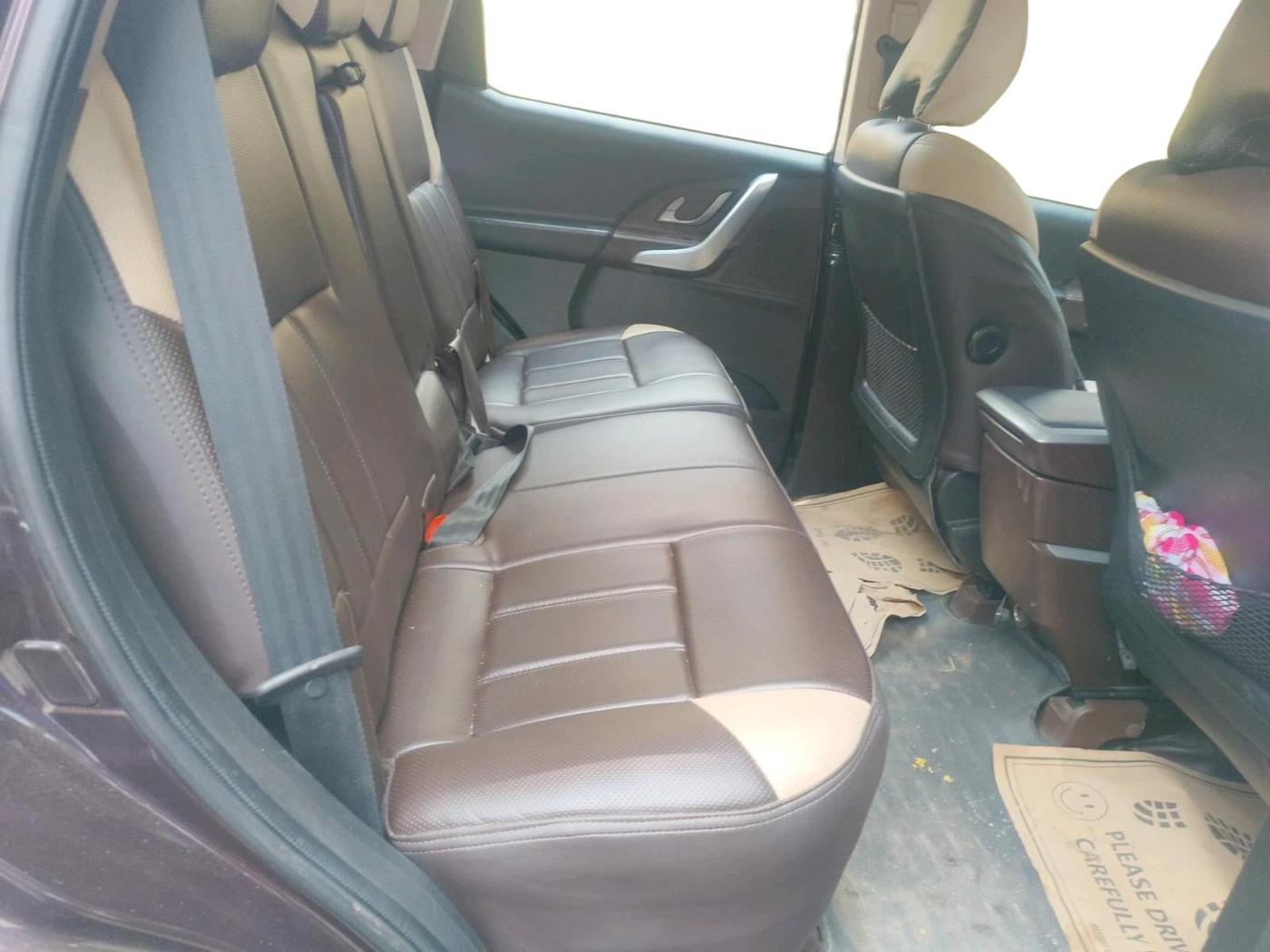 2014 Mahindra XUV500 W8, Diesel, Manual, 97,457 km, interior