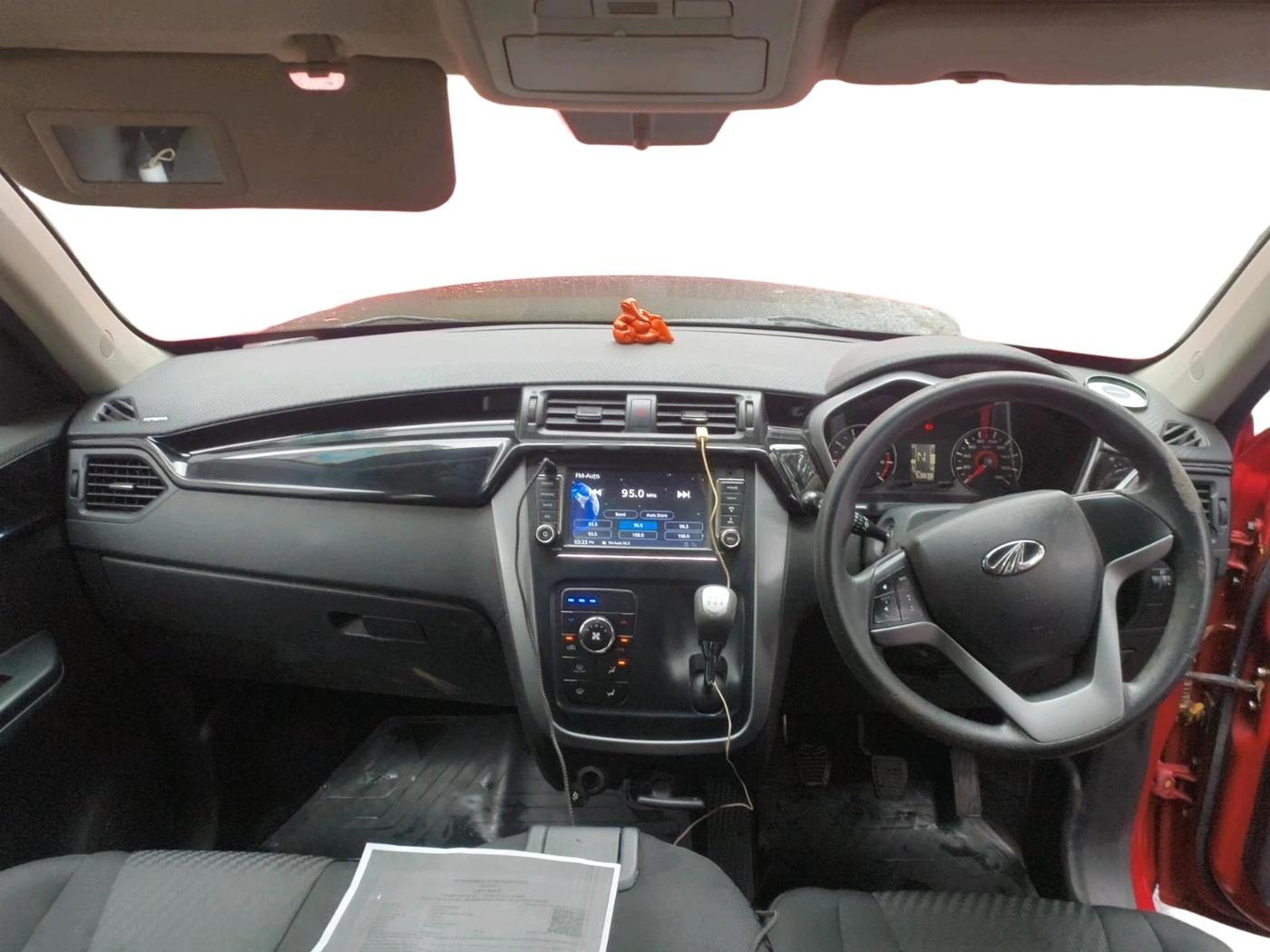 2018 Mahindra KUV 100 NXT K8 P 6 STR, Petrol, Manual, 53,838 km, interior