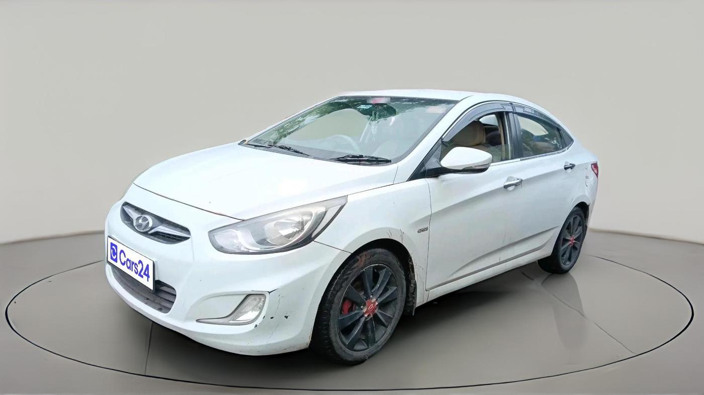 2013 Hyundai Verna FLUIDIC 1.6 CRDI SX, Diesel, Manual, 1,20,815 km, exterior