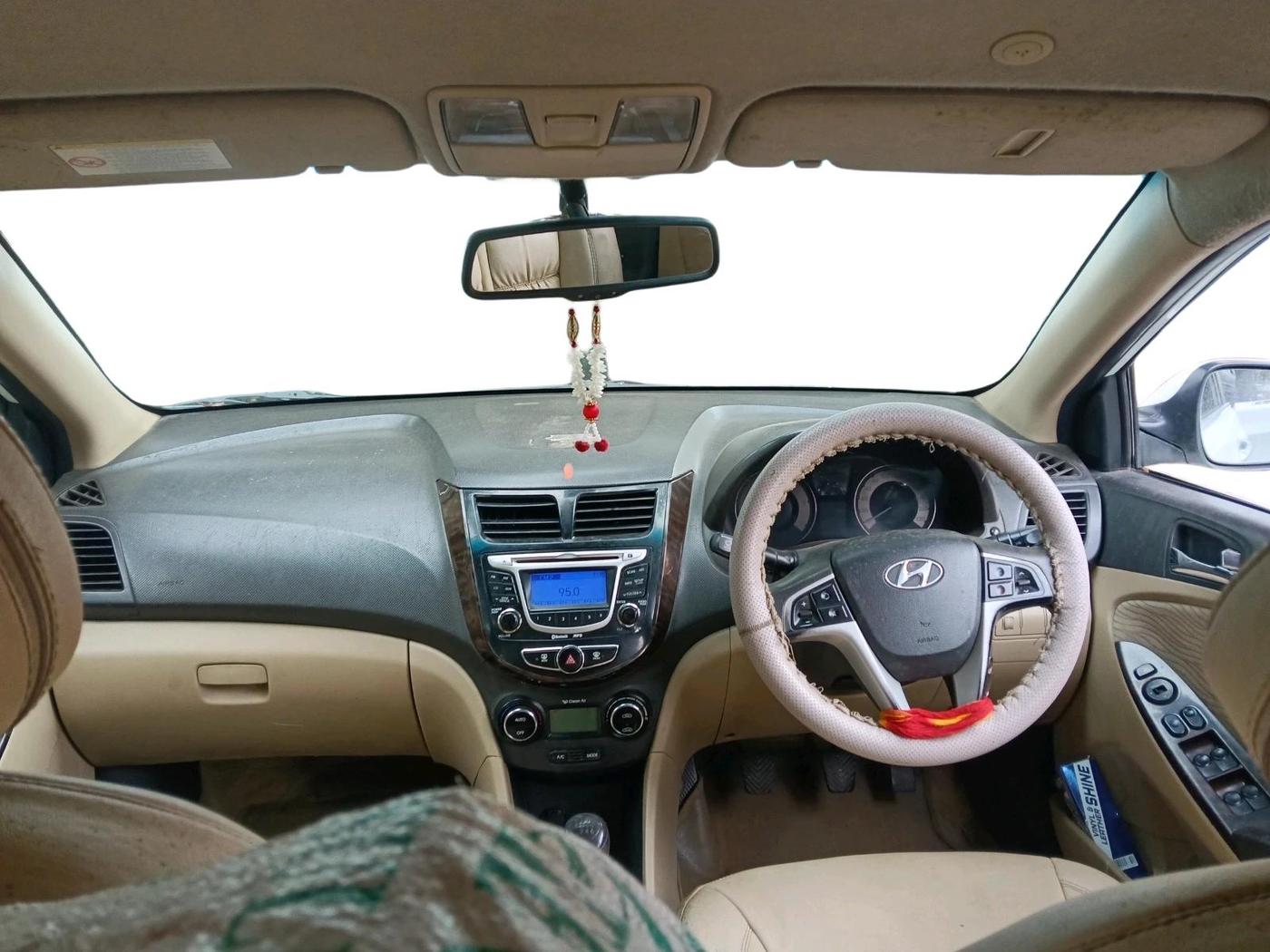 2013 Hyundai Verna FLUIDIC 1.6 CRDI SX, Diesel, Manual, 1,20,815 km, interior