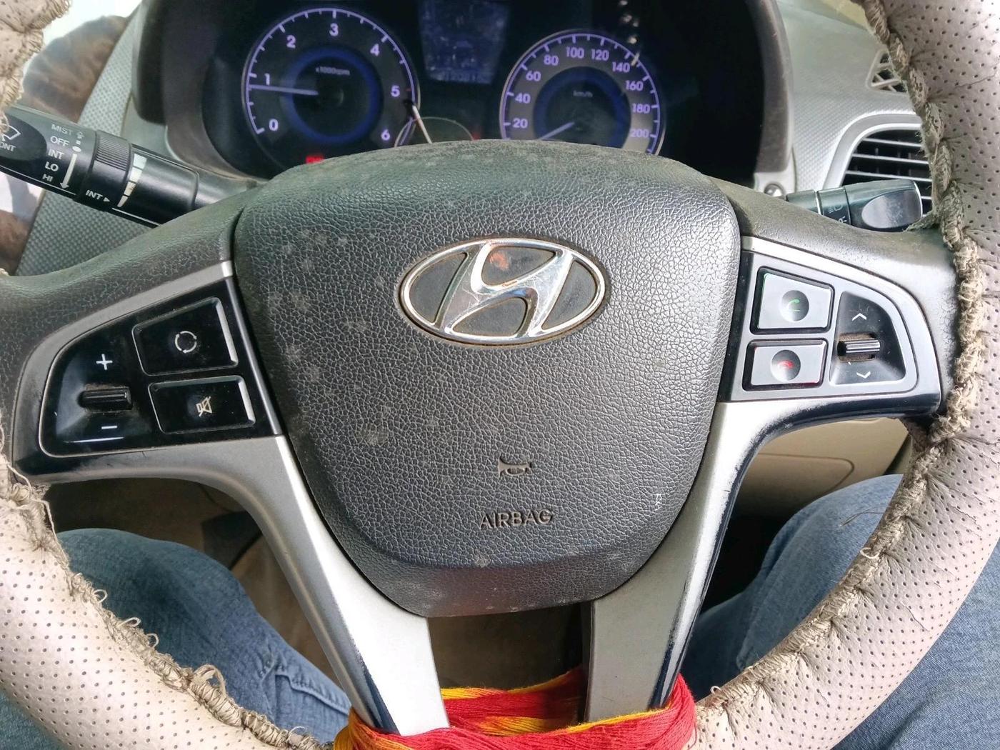 2013 Hyundai Verna FLUIDIC 1.6 CRDI SX, Diesel, Manual, 1,20,815 km, interior