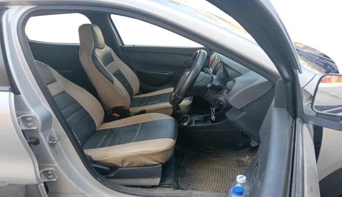 2016 Renault Kwid RXT 0.8, Petrol, Manual, 62,957 km, interior