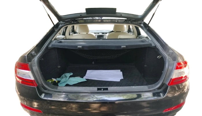 2017 Skoda Octavia 2.0 TDI CR STYLE PLUS AT, Diesel, Automatic, 72,030 km, exterior