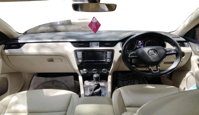 2017 Skoda Octavia 2.0 TDI CR STYLE PLUS AT, Diesel, Automatic, 72,030 km, interior