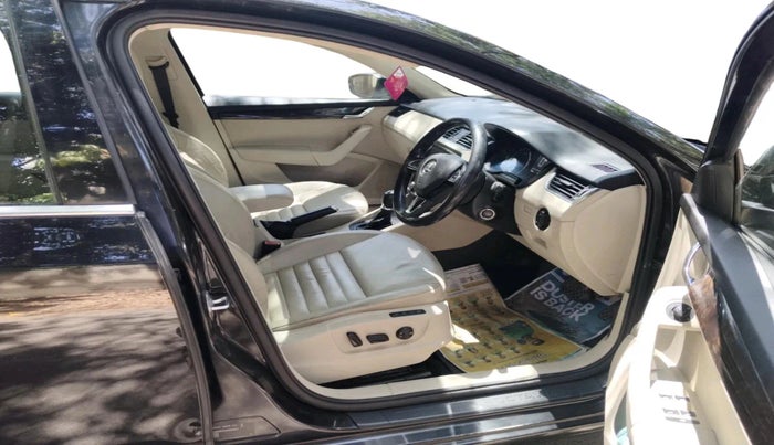 2017 Skoda Octavia 2.0 TDI CR STYLE PLUS AT, Diesel, Automatic, 72,030 km, interior