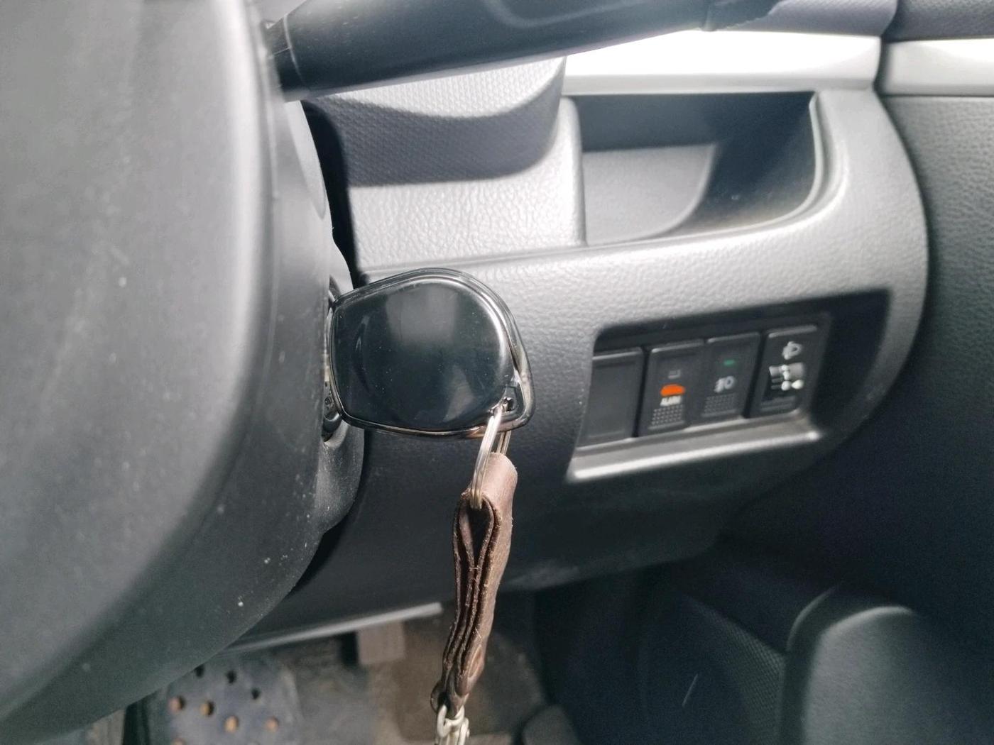 2013 Maruti Swift VXI, Petrol, Manual, 43,398 km, interior