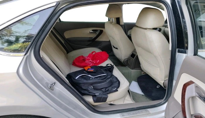 2016 Skoda Rapid 1.5 TDI CR STYLE PLUS AT, Diesel, Automatic, 1,08,379 km, interior