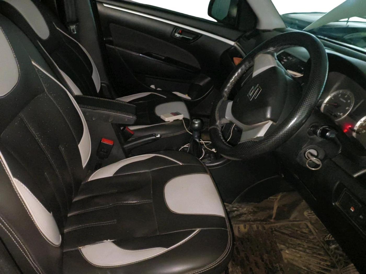 2012 Maruti Swift VDI, Diesel, Manual, 2,19,747 km, interior