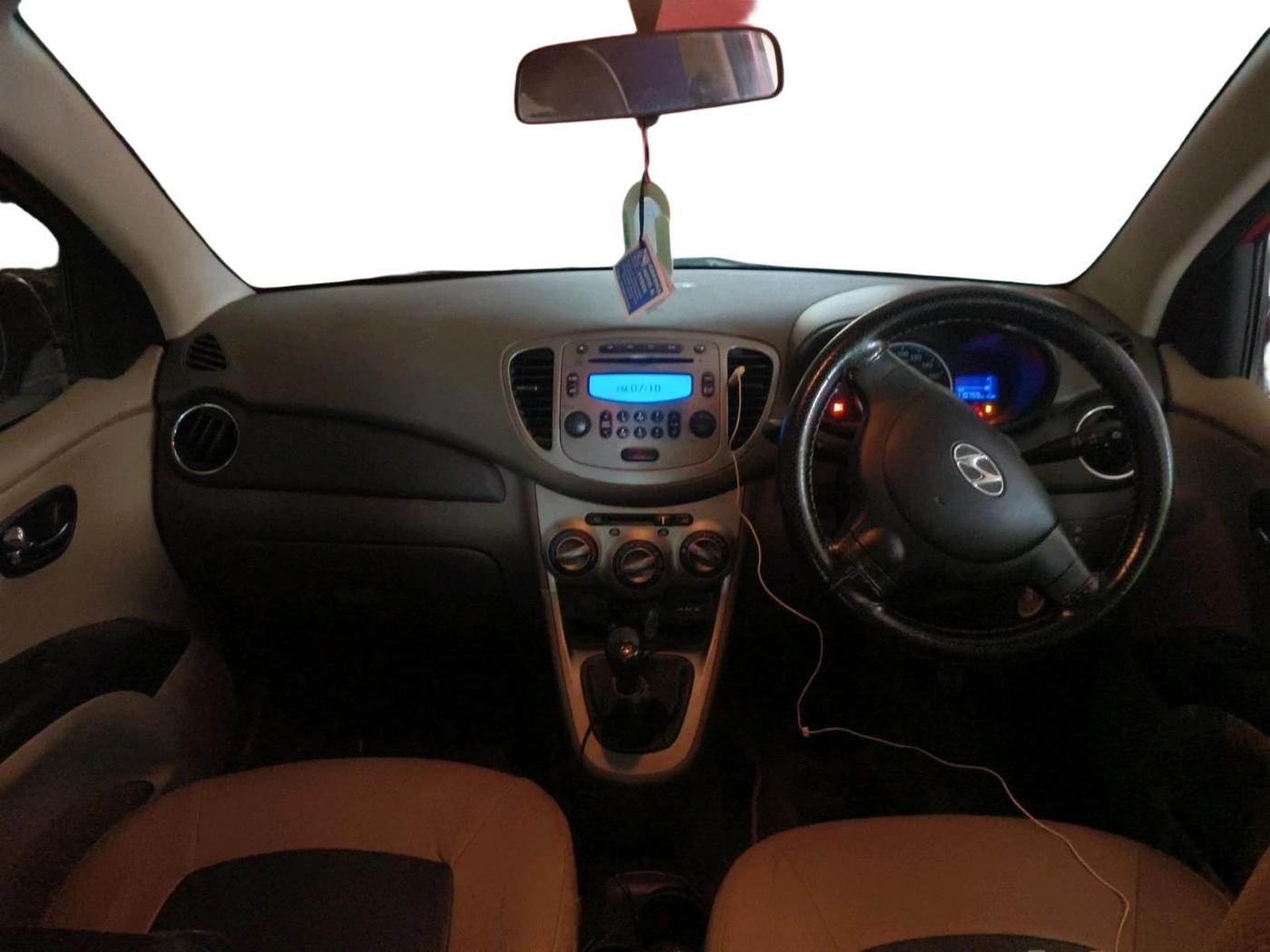 2011 Hyundai i10 SPORTZ 1.2, Petrol, Manual, 1,10,759 km, interior