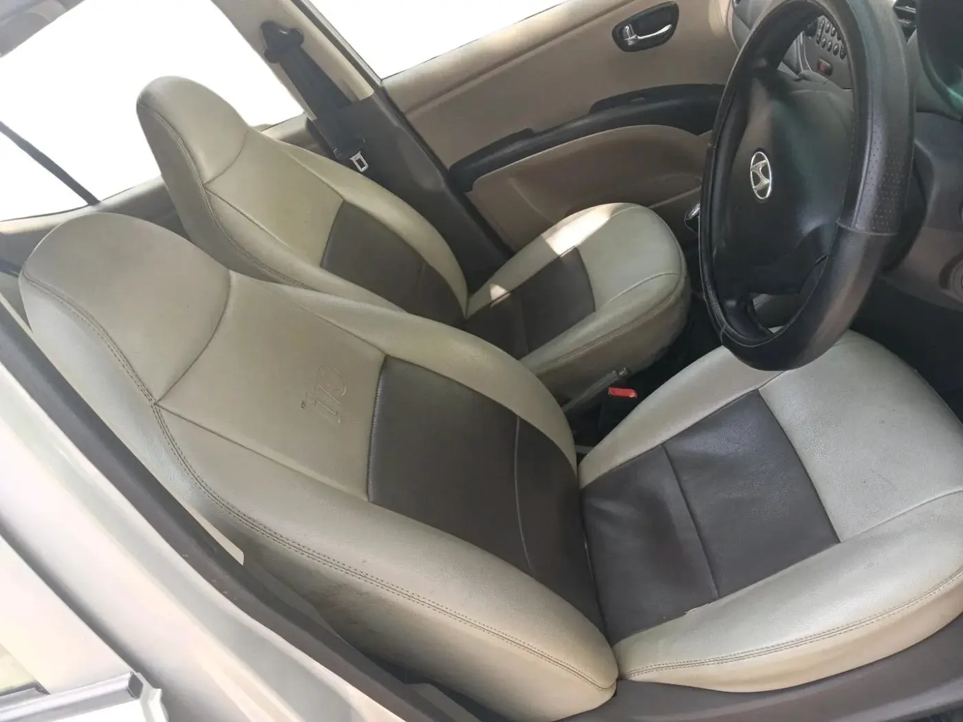 2012 Hyundai i10 SPORTZ 1.2, Petrol, Manual, 59,777 km, interior
