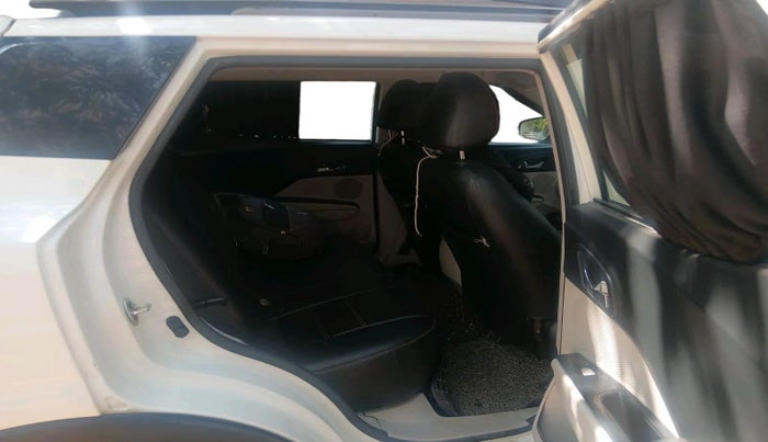 2020 Mahindra XUV300 W8 1.5 DIESEL, Diesel, Manual, 1,07,679 km, interior