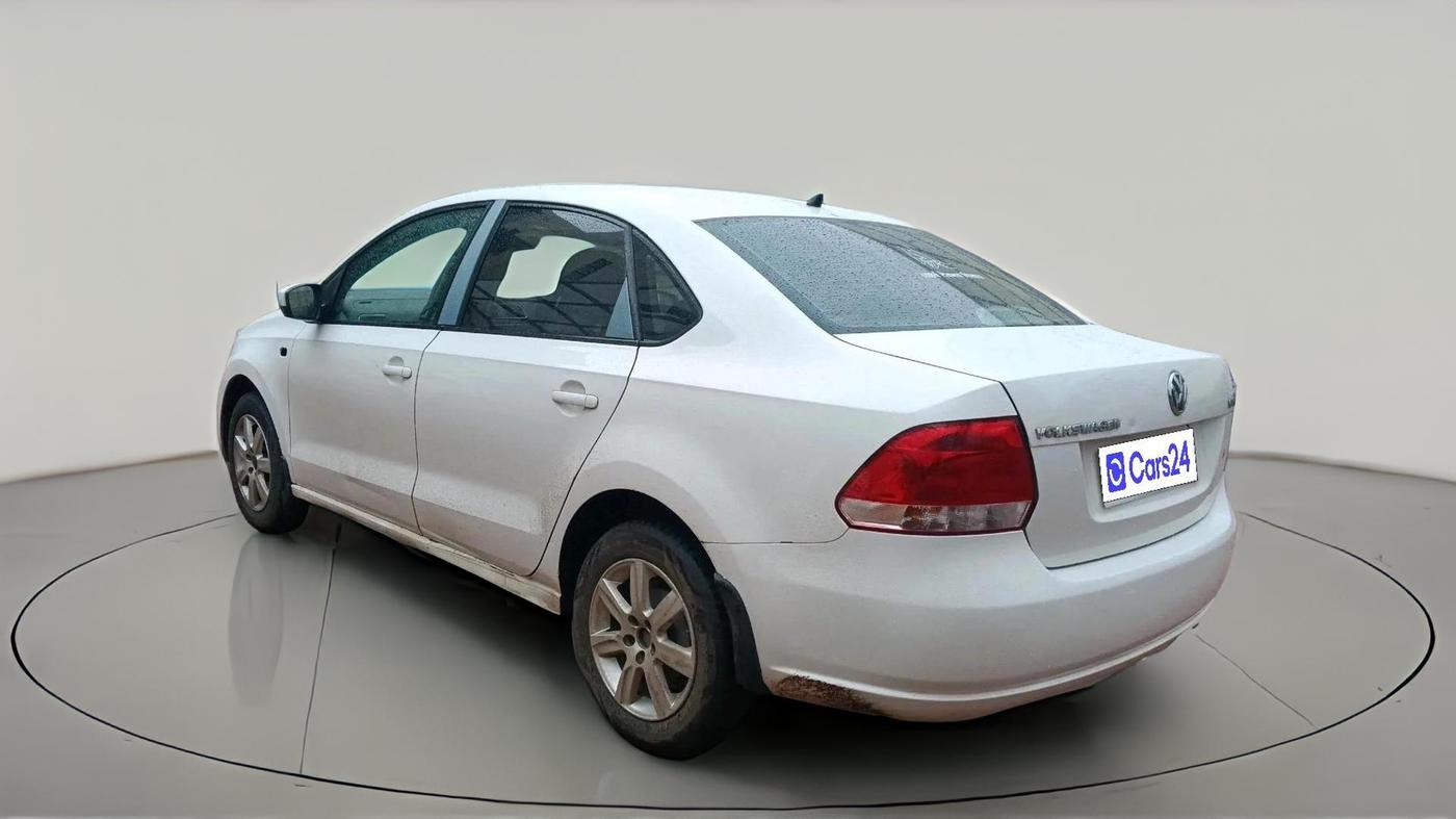 2011 Volkswagen Vento HIGHLINE 1.6 MPI, Petrol, Manual, 1,75,721 km, exterior
