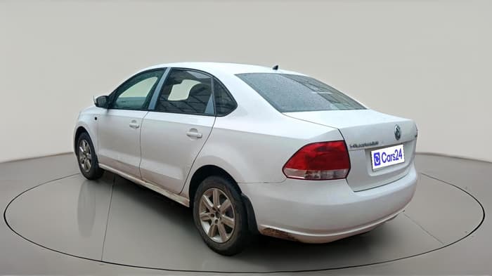 2011 Volkswagen Vento HIGHLINE 1.6 MPI, Petrol, Manual, 1,75,721 km, exterior