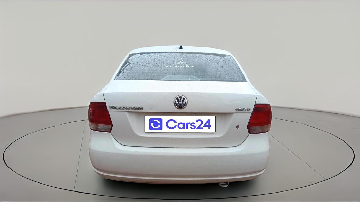 2011 Volkswagen Vento HIGHLINE 1.6 MPI, Petrol, Manual, 1,75,721 km, exterior