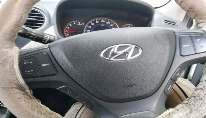 2013 Hyundai Grand i10 ASTA 1.1 CRDI, Diesel, Manual, 99,466 km, interior