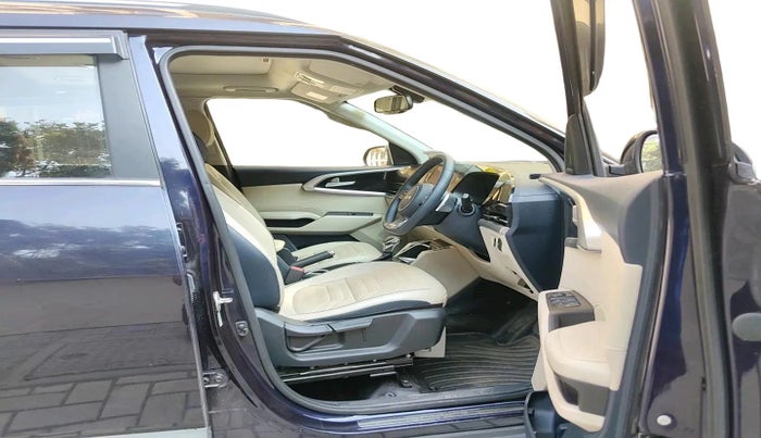 2022 KIA CARENS LUXURY PLUS 1.4 PETROL DCT 6 STR, Petrol, Automatic, 14,300 km, interior