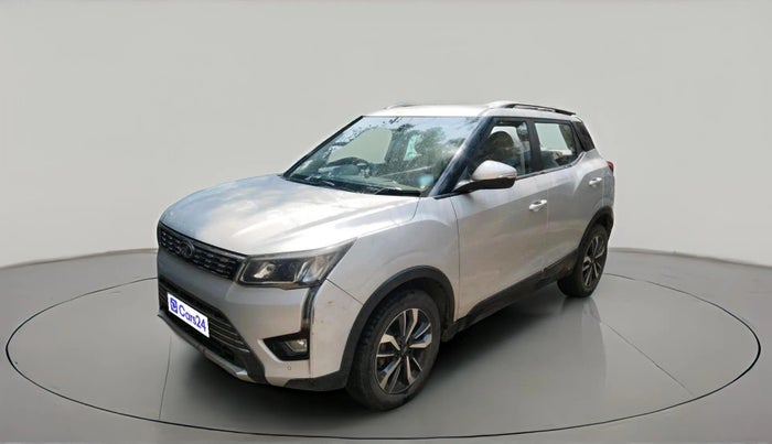 2019 Mahindra XUV300 W8 (O) 1.5 DIESEL, Diesel, Manual, 1,24,380 km, exterior