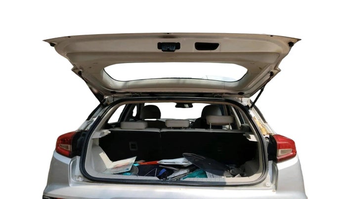 2019 Mahindra XUV300 W8 (O) 1.5 DIESEL, Diesel, Manual, 1,24,380 km, exterior