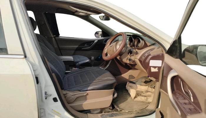 2012 Mahindra XUV500 W8, Diesel, Manual, 1,36,315 km, interior