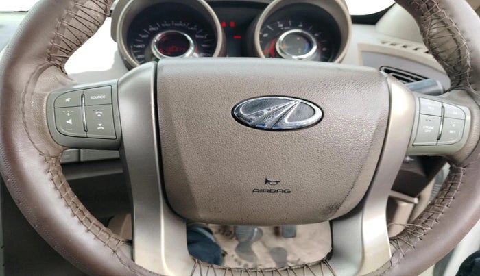 2012 Mahindra XUV500 W8, Diesel, Manual, 1,36,315 km, interior