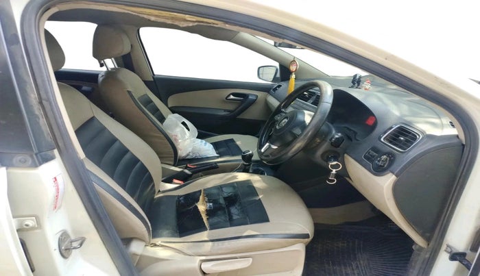 2012 Volkswagen Polo HIGHLINE DIESEL, Diesel, Manual, 2,10,200 km, interior