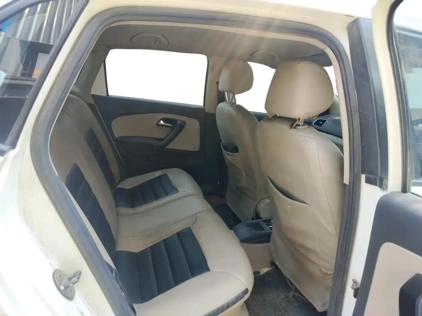 2012 Volkswagen Polo HIGHLINE DIESEL, Diesel, Manual, 2,10,200 km, interior