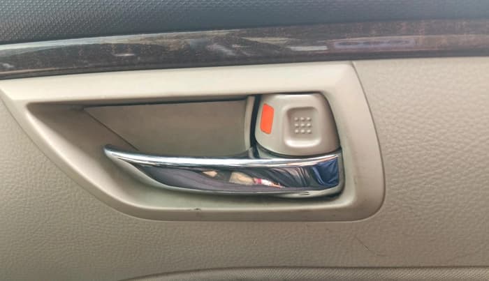 2012 Maruti Swift Dzire VXI, CNG, Manual, 1,33,000 km, interior