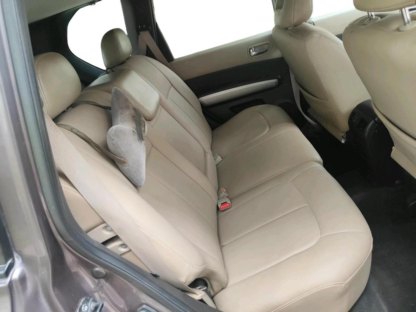 2011 Nissan X Trail SLX AT, Diesel, Automatic, 84,782 km, interior