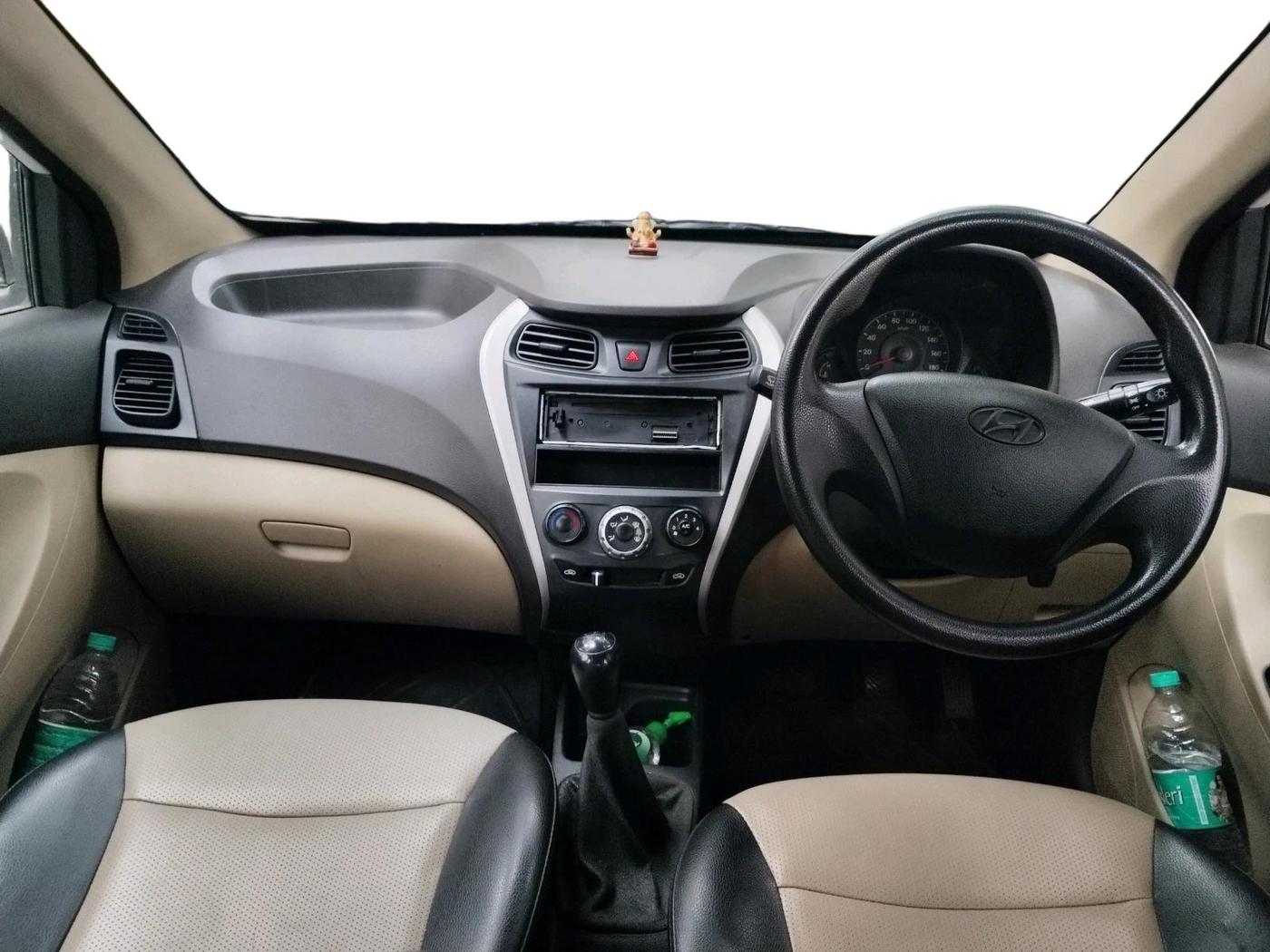 2016 Hyundai Eon ERA +, Petrol, Manual, 75,068 km, interior