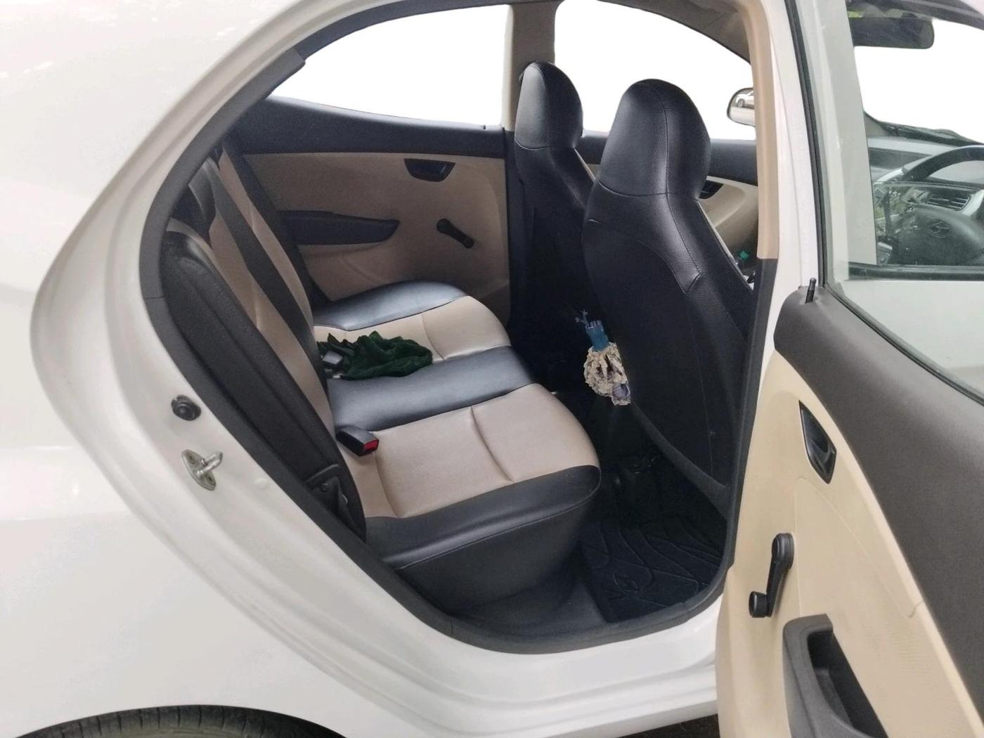 2016 Hyundai Eon ERA +, Petrol, Manual, 75,068 km, interior