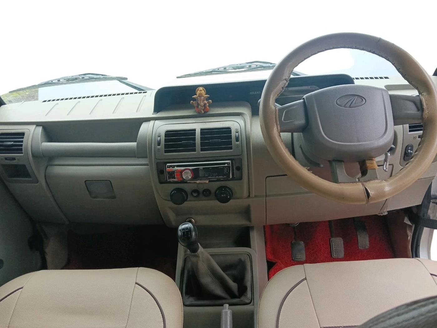 2016 Mahindra Bolero SLE BS IV, Diesel, Manual, 1,39,474 km, interior