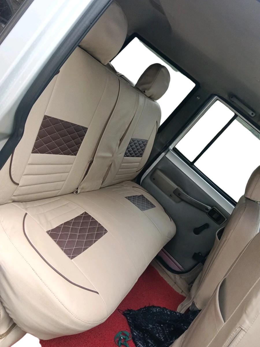 2016 Mahindra Bolero SLE BS IV, Diesel, Manual, 1,39,474 km, interior