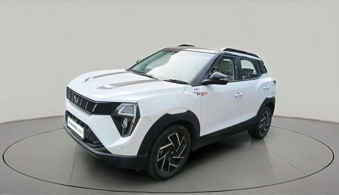 2024 Mahindra XUV 3XO AX7 1.2 TGDi, Petrol, Manual, 13,329 km, exterior