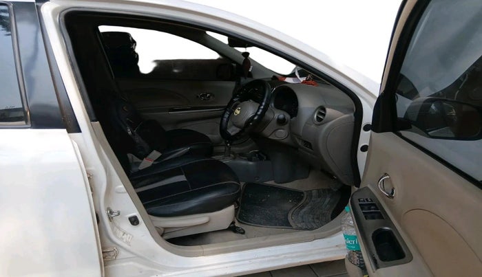 2013 Nissan Micra XV CVT, Petrol, Automatic, 76,435 km, interior